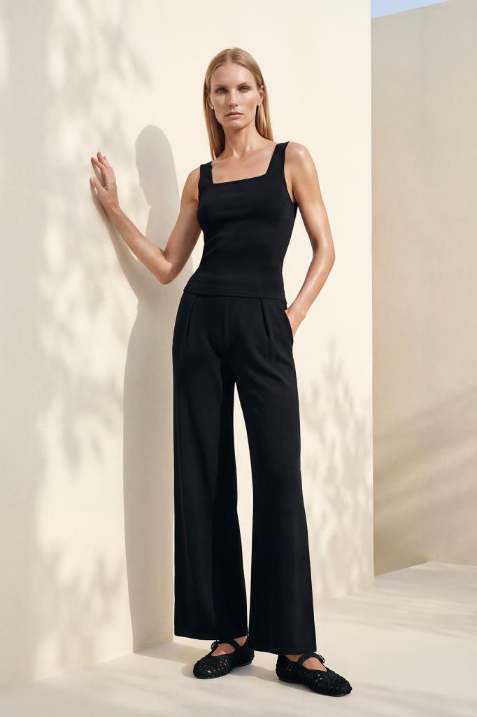 Pleated Wide-Leg Black Trousers