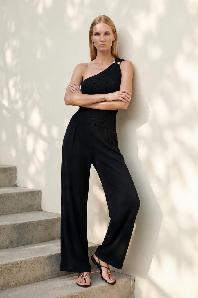 One-Shoulder Buckle Black Blouse